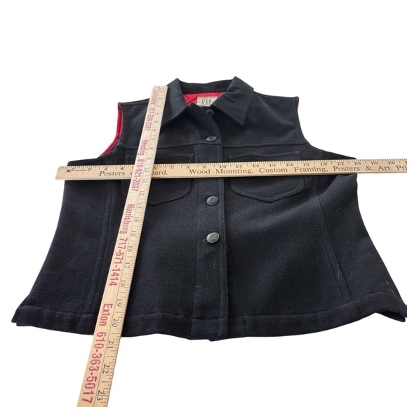 Vintage GAP Wool Blend Black Vest Women’s Size Small Medal Buttons Buckle Back - Picture 6 of 11